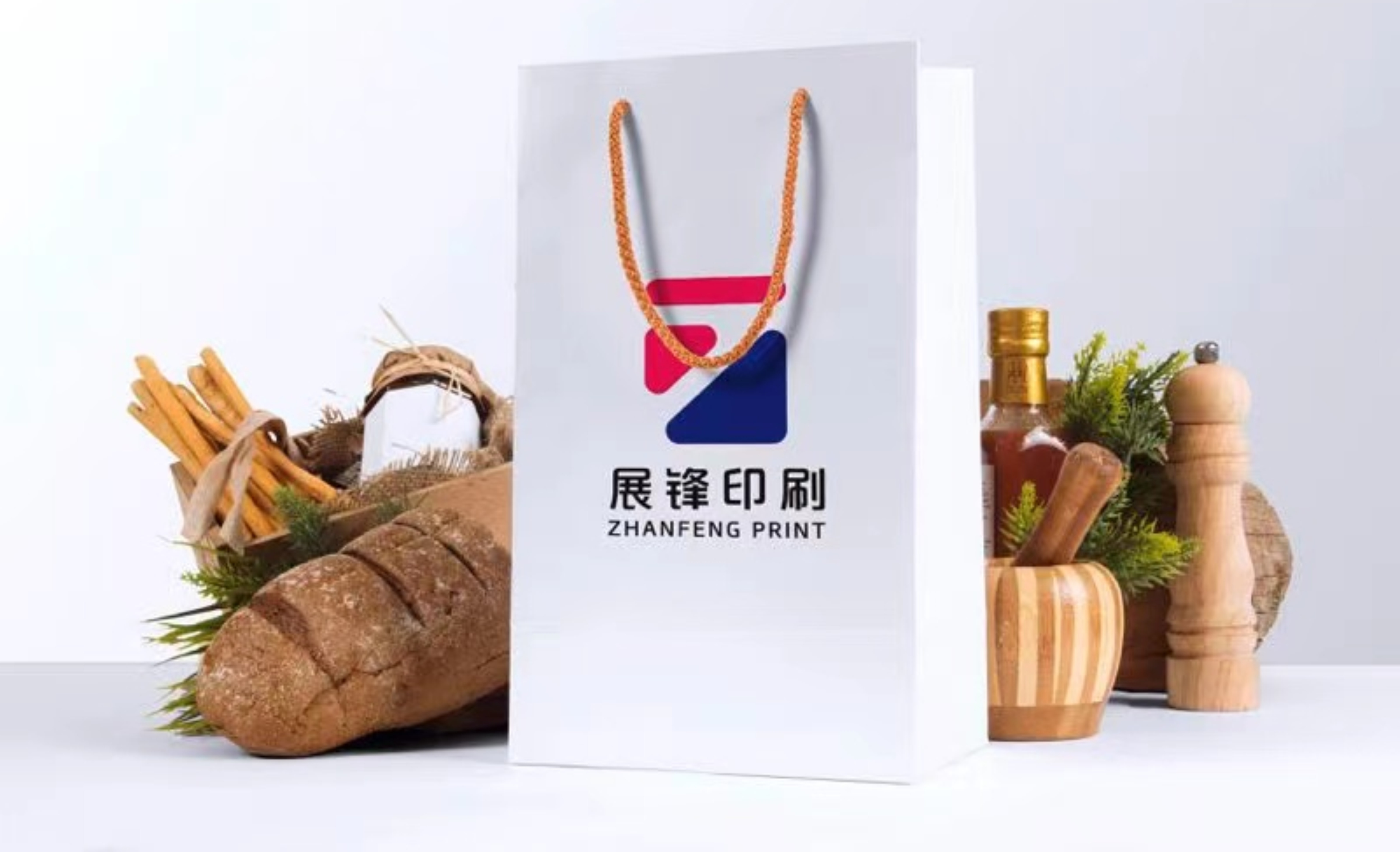 白卡纸_牛皮纸_铜版纸区别_手提袋定制_广州展锋纸品厂家